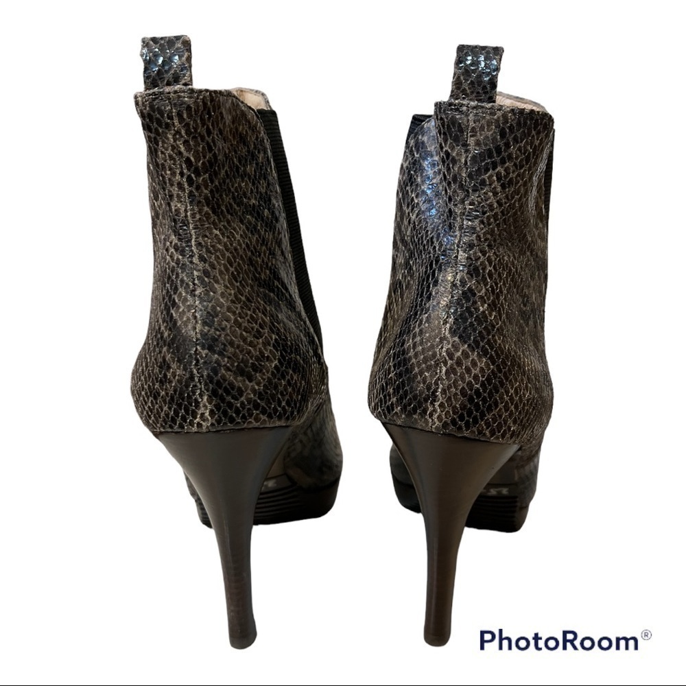 𝅺MICHAEL KORS Meadow Snake Print Platform Ankle Bootie 9M - Picture 4 of 6